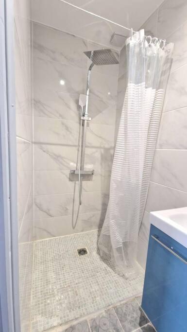 Appartement Hypercentre 301 +Wifi+Independant+ Cuisine Toilette Salle De Bain Privative Valenciennes Exterior photo