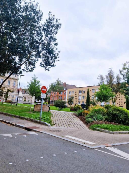 Appartement Hypercentre 301 +Wifi+Independant+ Cuisine Toilette Salle De Bain Privative Valenciennes Exterior photo